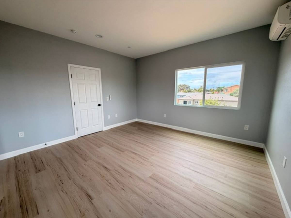 Apartment for rent at 5256-5260 Groveland Dr, San Diego, CA 92114