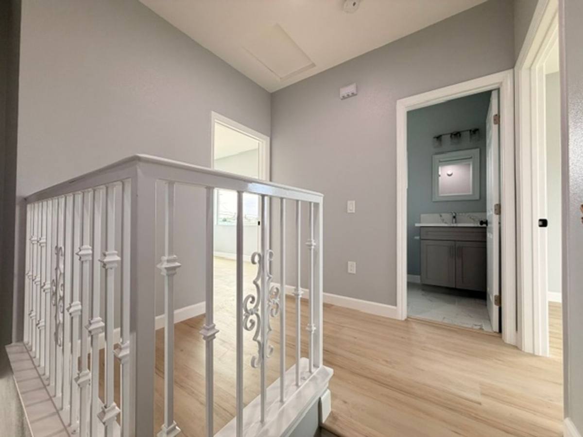 Apartment for rent at 5256-5260 Groveland Dr, San Diego, CA 92114