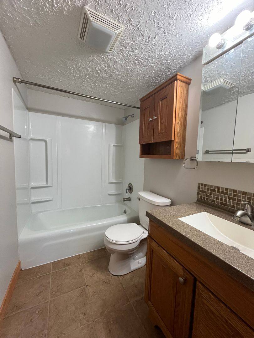 Apartment for rent at 2635 N 42nd St, Lincoln, NE 68504