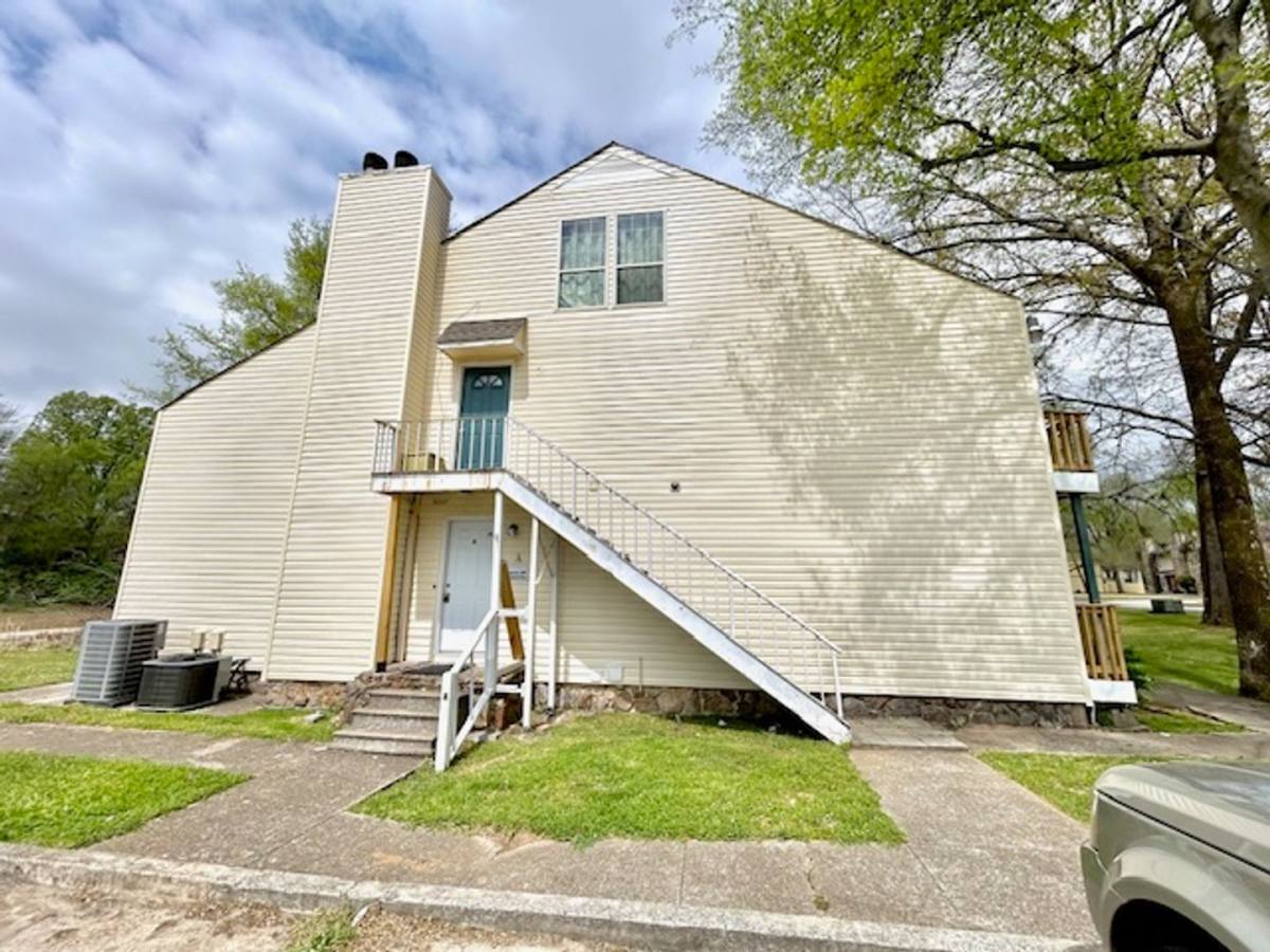 Apartment for rent at 9024 Mahogany Row, Huntsville, AL 35802