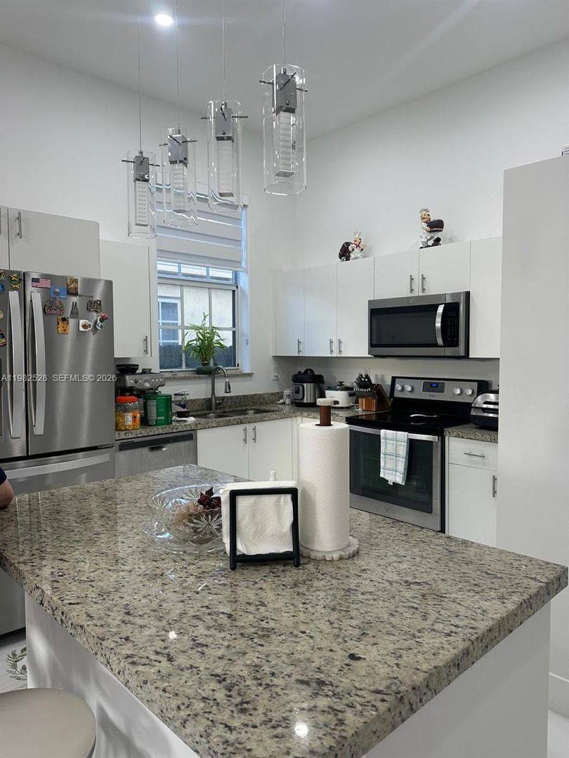 House for rent at 3482 SW 152nd Place 3482, Floor, Miami, FL 33185