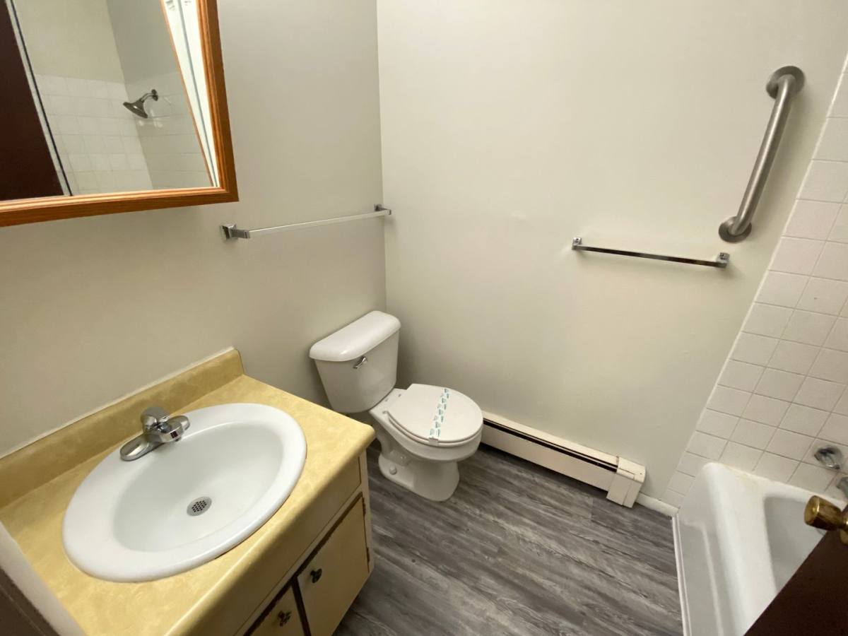 Apartment for rent at 1106 McLean, Bloomington, IL 61701