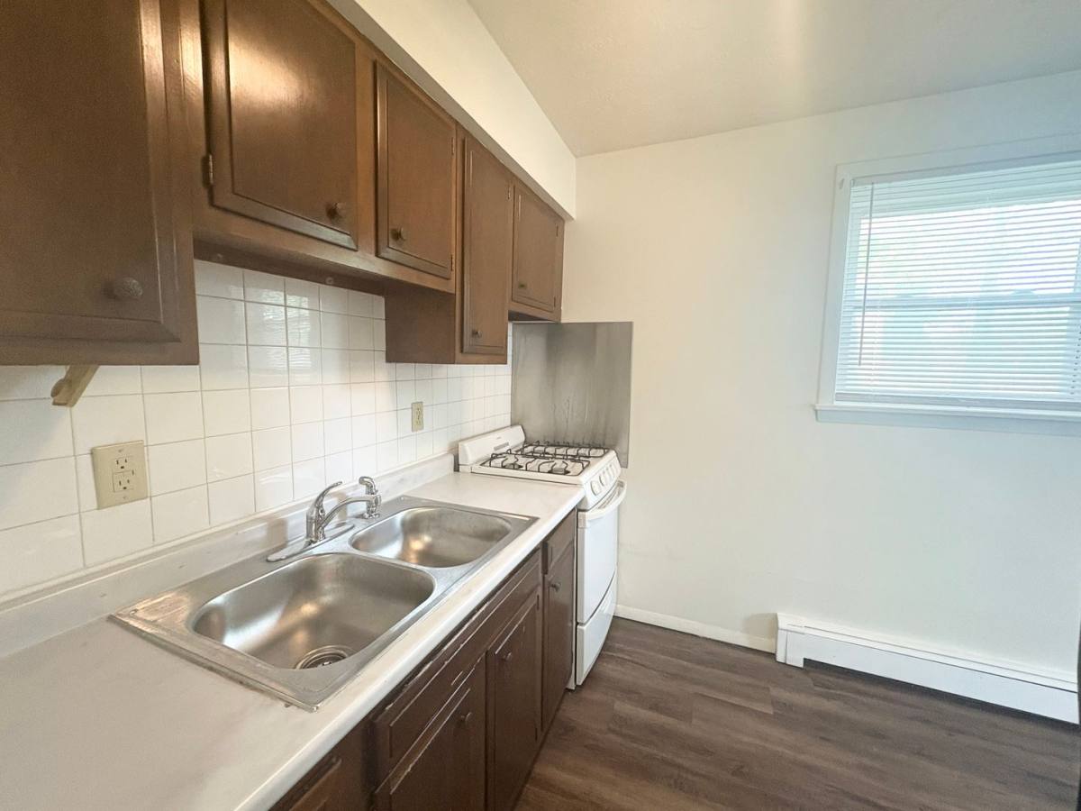 Apartment for rent at 1106 McLean, Bloomington, IL 61701