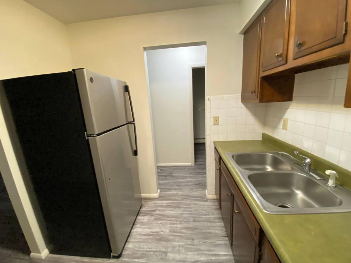 Apartment for rent at 1106 McLean, Bloomington, IL 61701