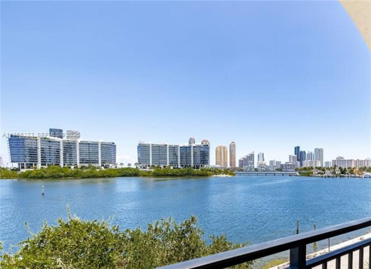 Apartment for rent at 3255 NE 184th St, North Miami Beach, FL 33160
