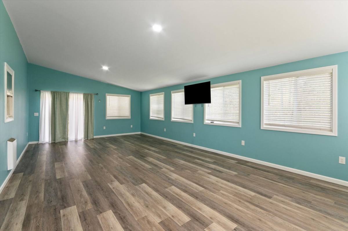 House for rent at 84 Poplar St, Brevard, NC 28712