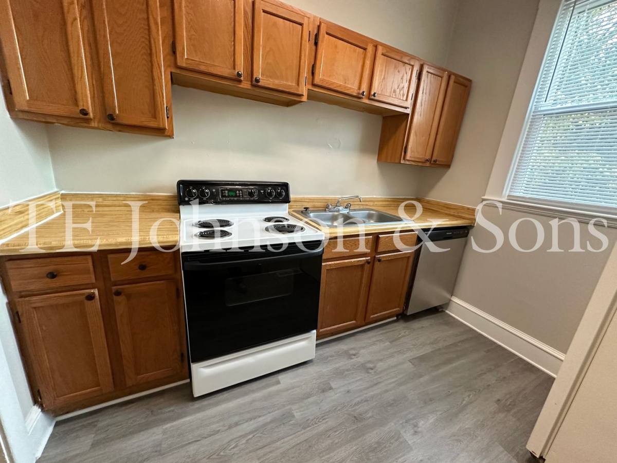 Apartment for rent at 666 1 2 N Spring St #A, Winston Salem, NC 27101