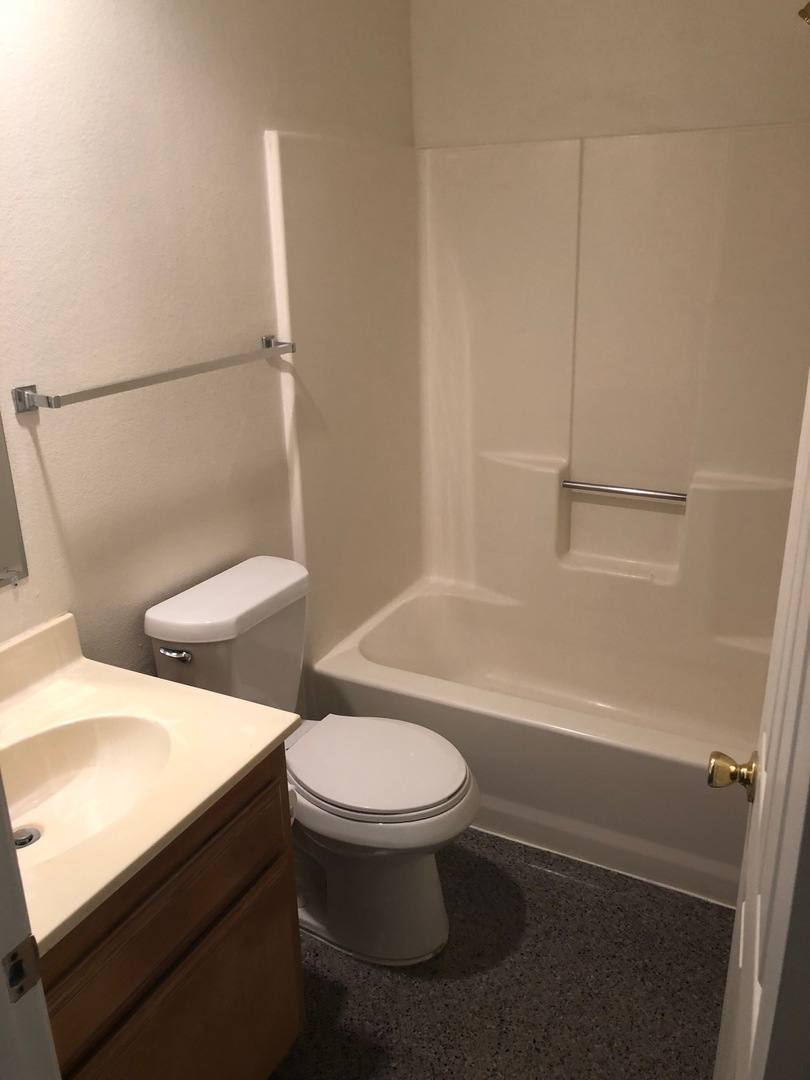 Apartment for rent at 16484 Wato Rd, Apple Valley, CA 92307