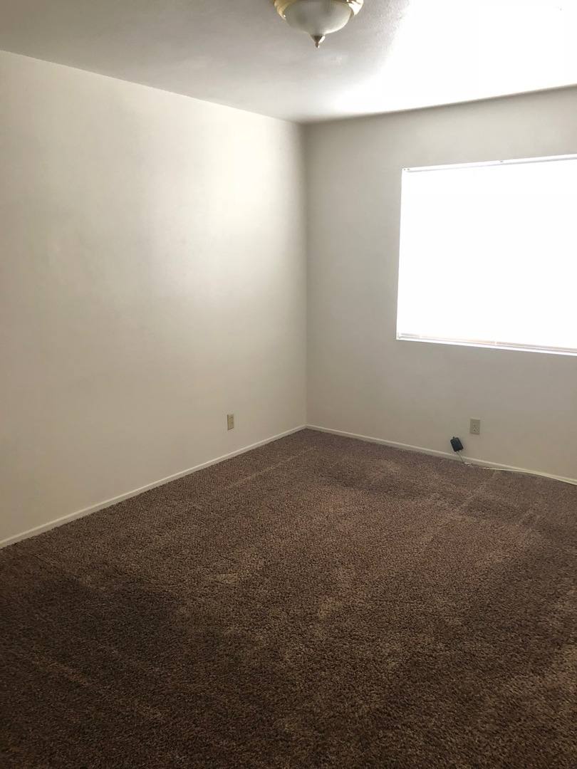 Apartment for rent at 16484 Wato Rd, Apple Valley, CA 92307