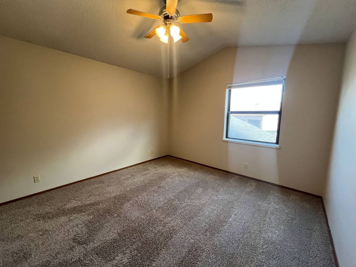 Apartment for rent at 2700 W Willowlake, Peoria, IL 61615