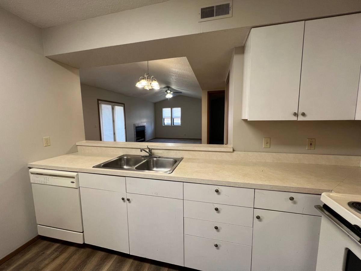 Apartment for rent at 2700 W Willowlake, Peoria, IL 61615