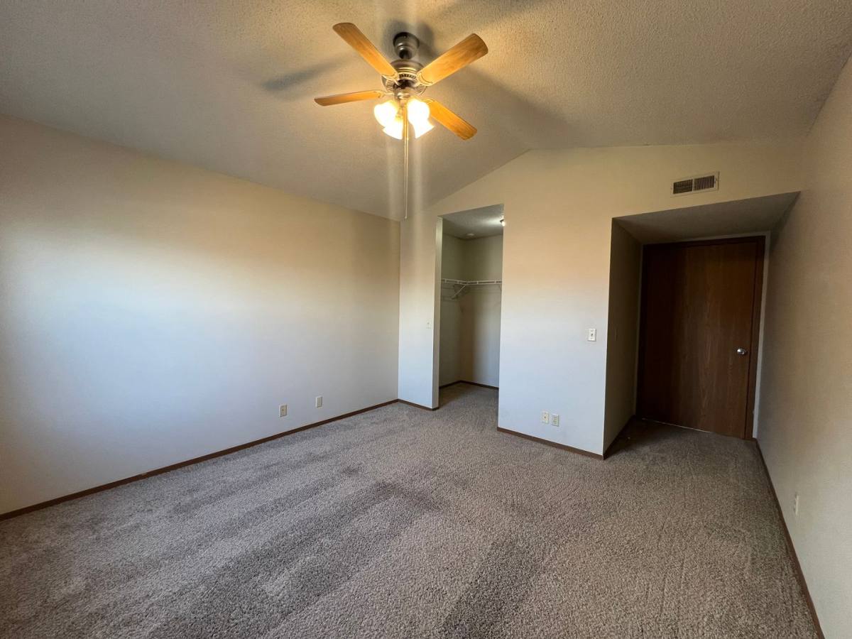Apartment for rent at 2700 W Willowlake, Peoria, IL 61615