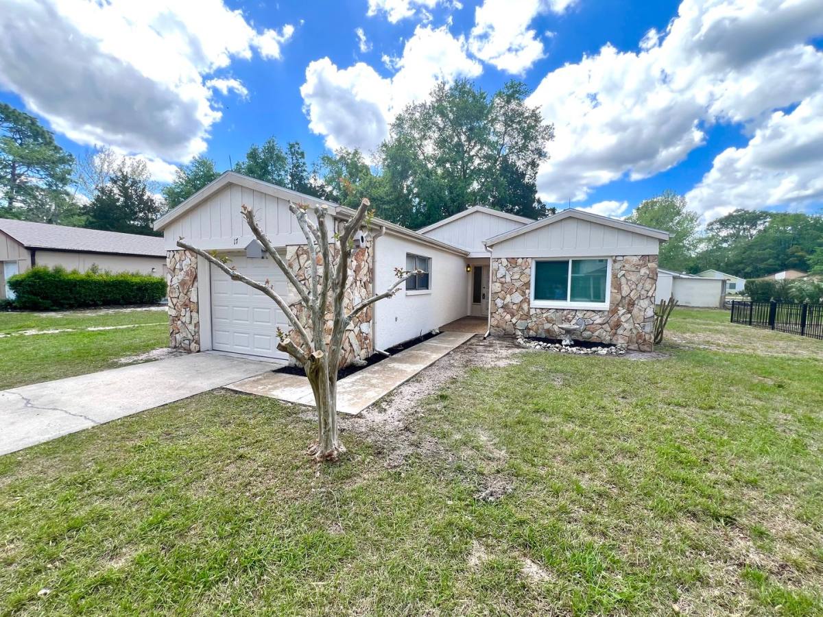 House for rent at 17 Jamaica St, Homosassa, FL 34446