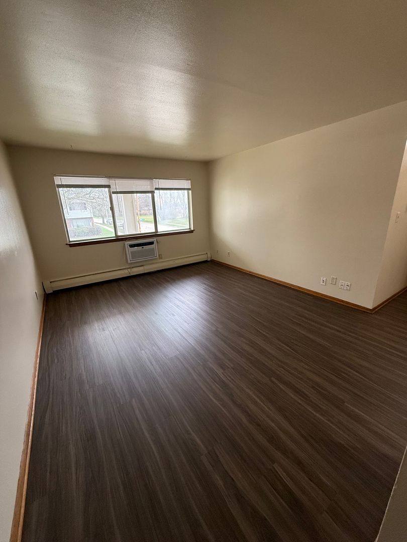 Apartment for rent at 5414 58th Ave, Kenosha, WI 53144