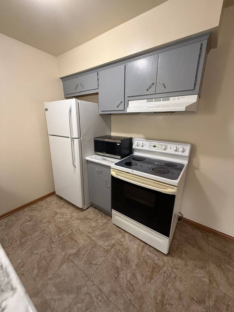 Apartment for rent at 5414 58th Ave, Kenosha, WI 53144