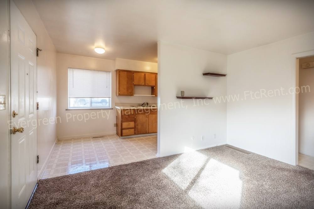 Apartment for rent at 309 N Shields, Fort Collins, CO 80521