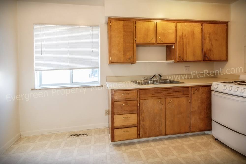 Apartment for rent at 309 N Shields, Fort Collins, CO 80521