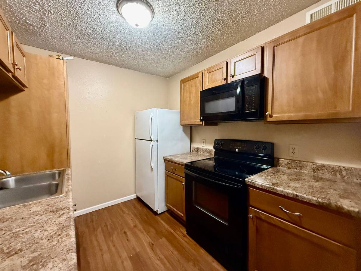 Apartment for rent at 1010 N Walnut, Maryville, MO 64468
