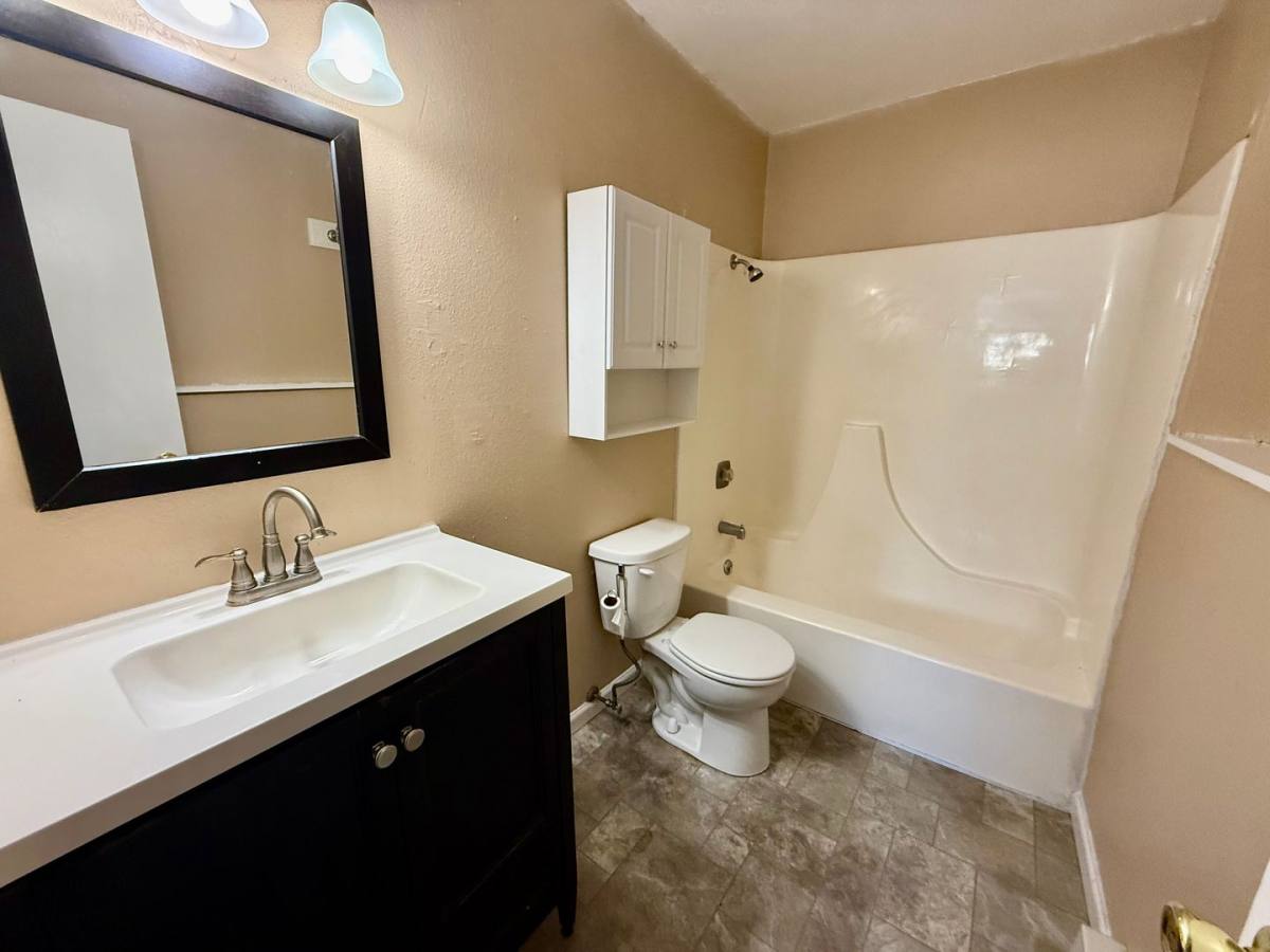 Apartment for rent at 1010 N Walnut, Maryville, MO 64468