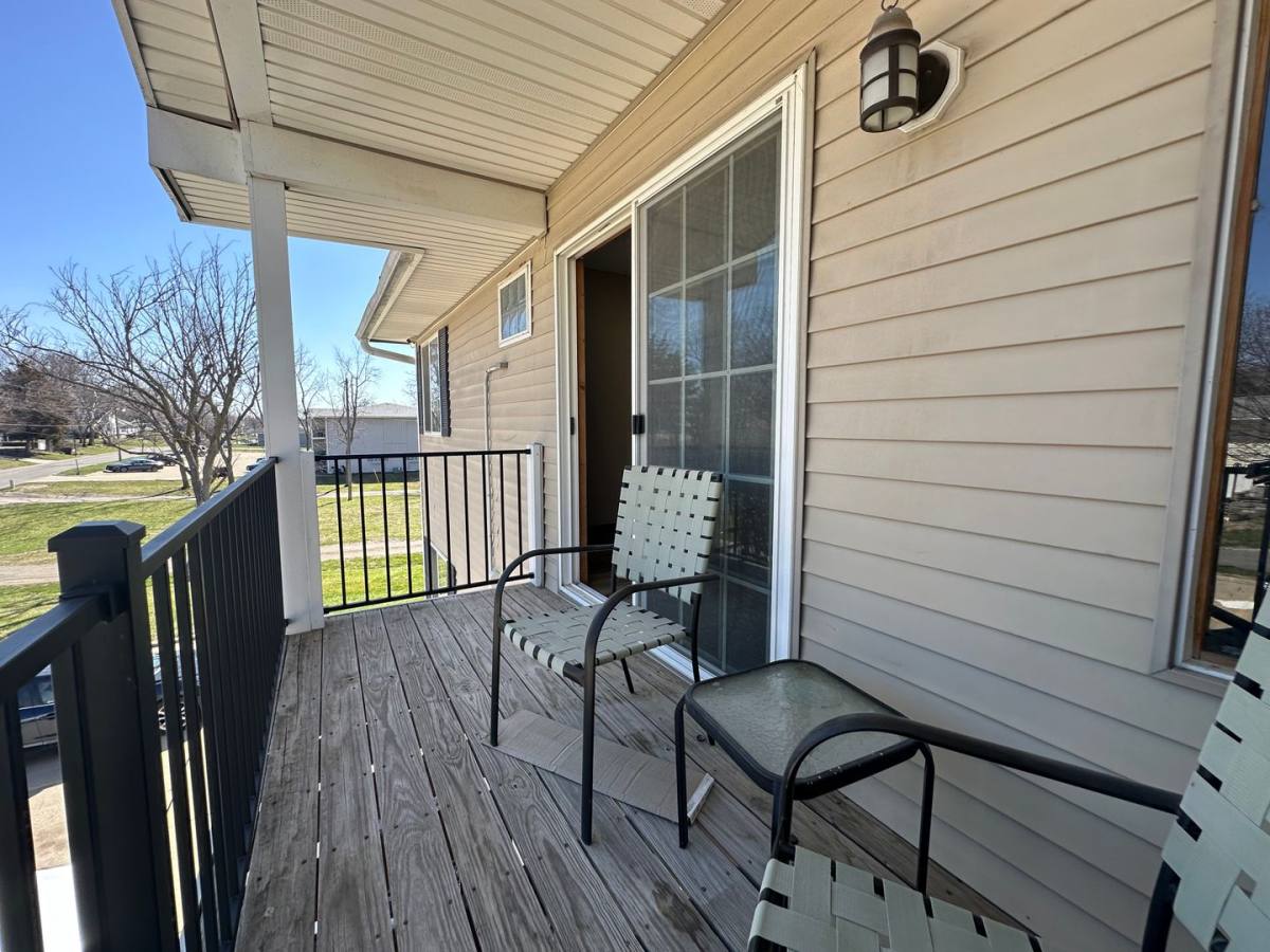 Apartment for rent at 1010 N Walnut, Maryville, MO 64468