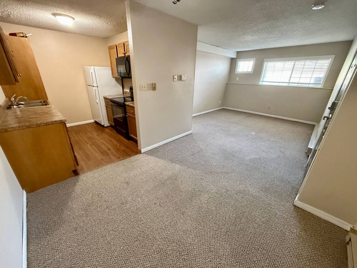 Apartment for rent at 1010 N Walnut, Maryville, MO 64468