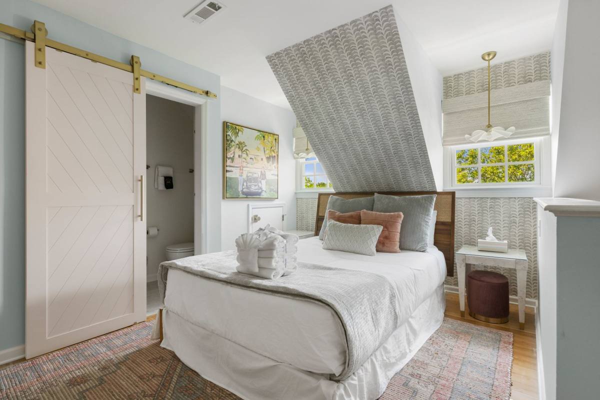 Townhouse for rent at 15 Horlbeck Alley #C-2, Charleston, SC 29401