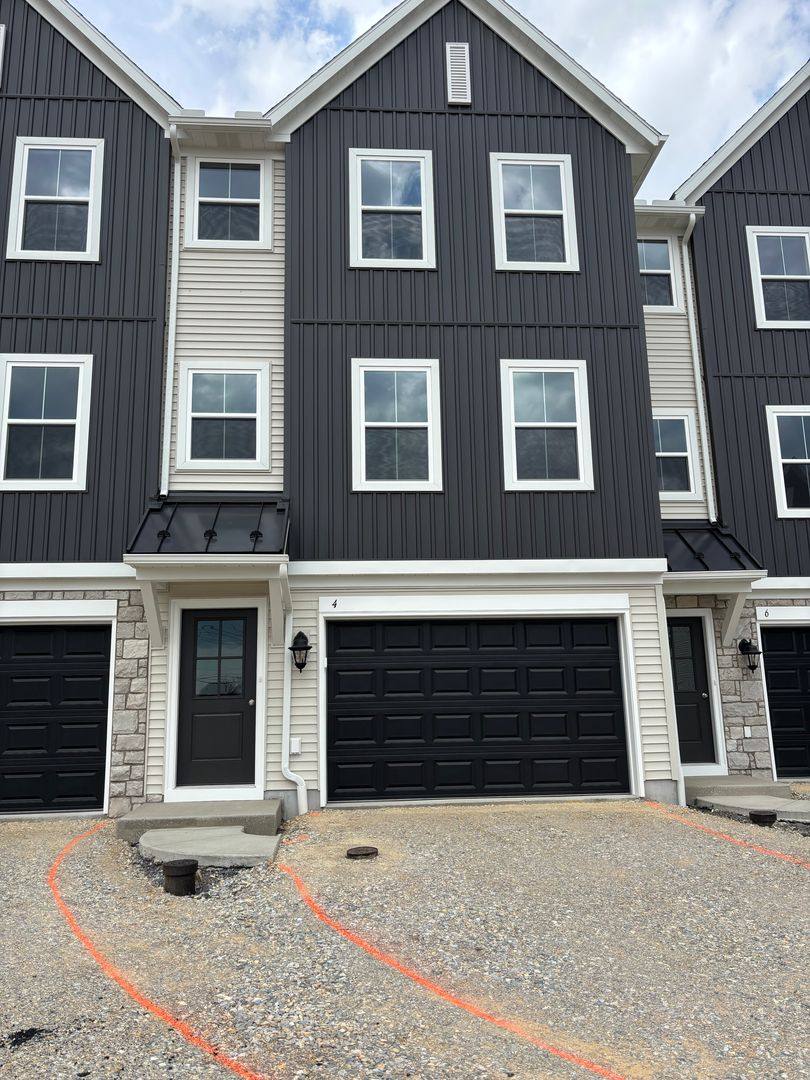 Townhouse for rent at 4 Meredith Way, Carlisle, PA 17013