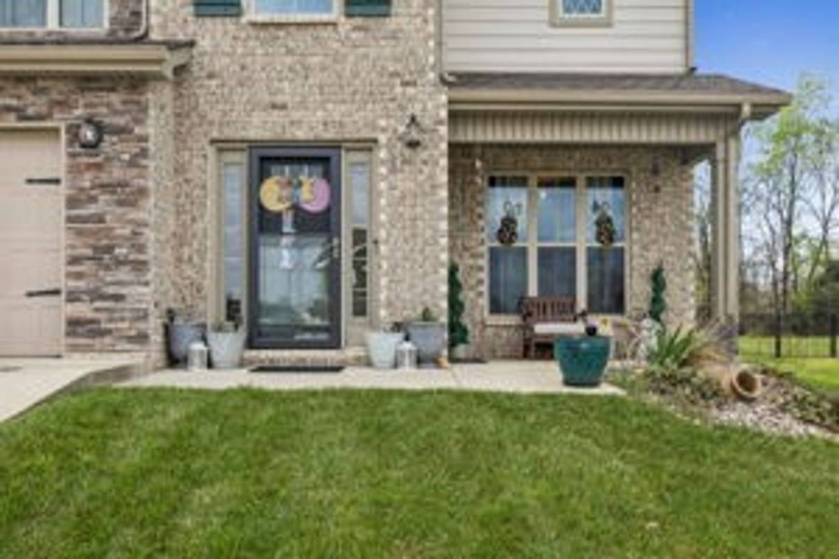House for rent at 369 Frontier Dr, Clarksville, TN 37043