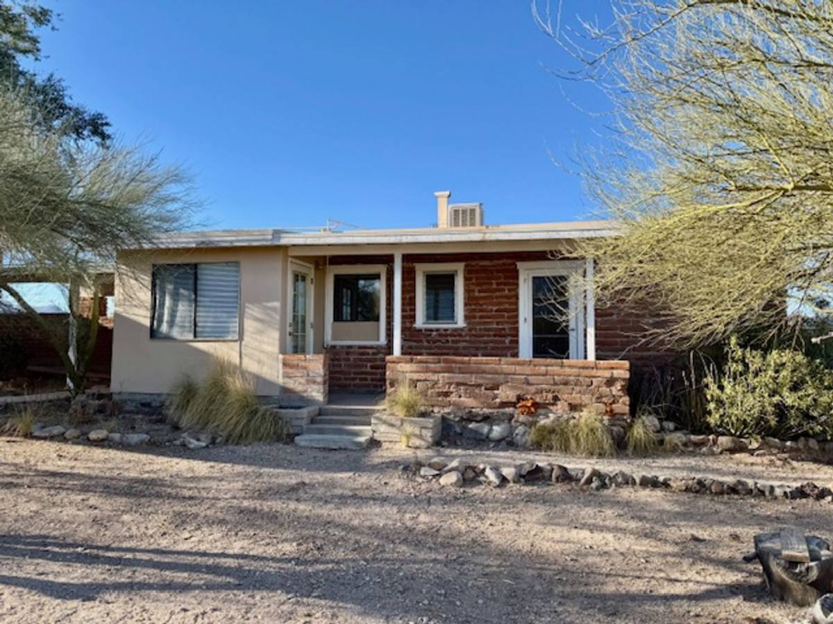 Townhouse for rent at 2620 W Ironwood Hill Dr, Tucson, AZ 85745