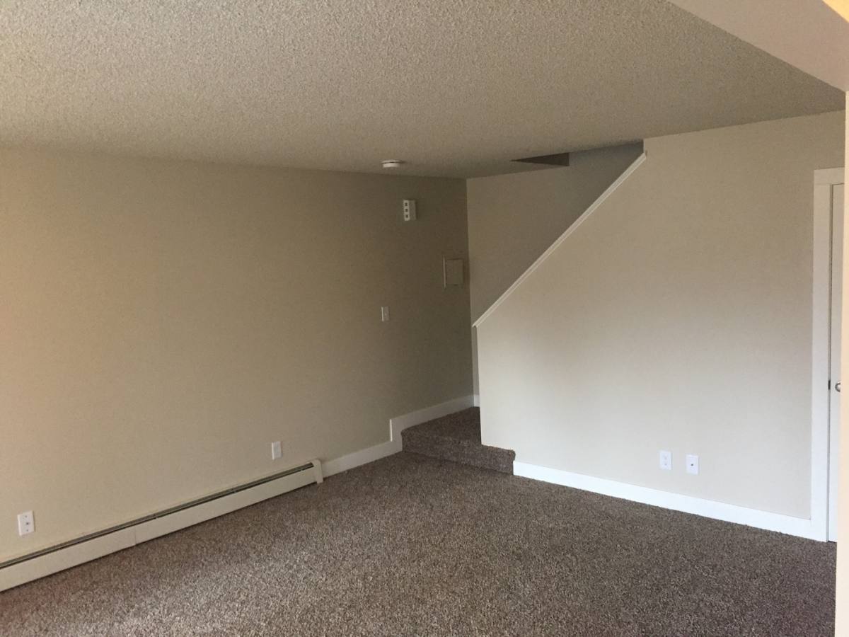 Townhouse for rent at 1612 E 17th St, Loveland, CO 80538