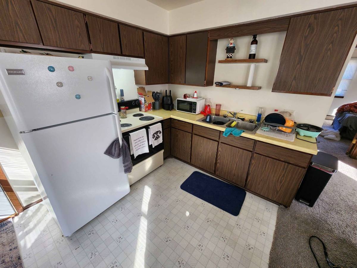Apartment for rent at 851 N Hastings Ave, Eau Claire, WI 54703