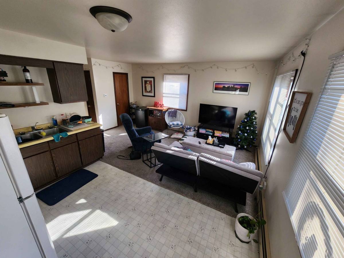 Apartment for rent at 851 N Hastings Ave, Eau Claire, WI 54703