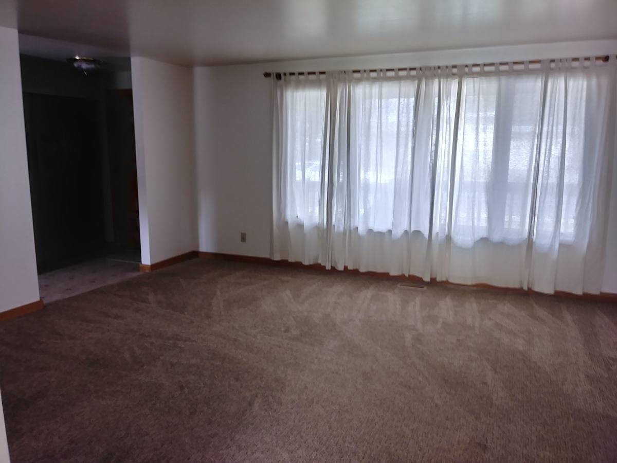 House for rent at 380 W 1050 N, Layton, UT 84041