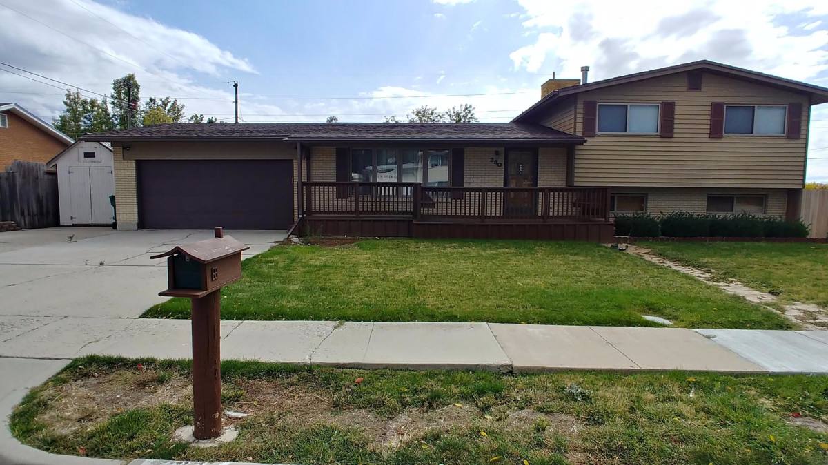House for rent at 380 W 1050 N, Layton, UT 84041