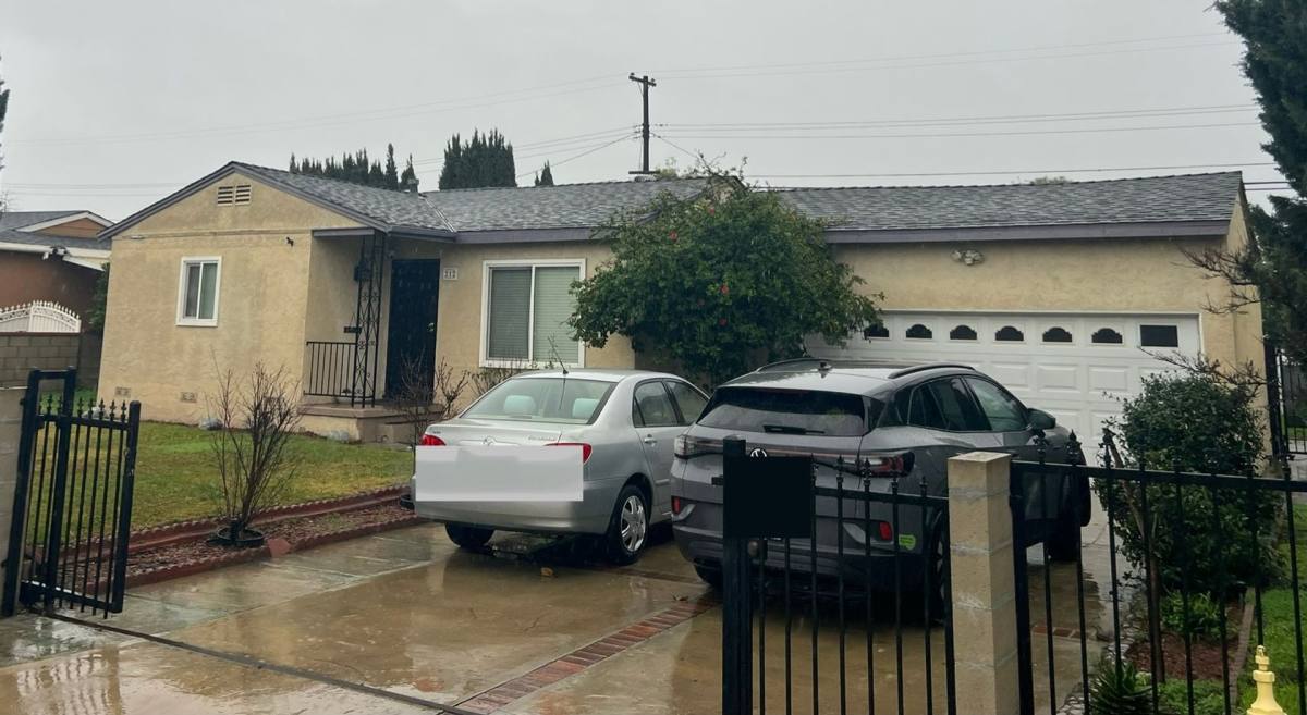House for rent at 212 N Aladdin Dr, Anaheim, CA 92801