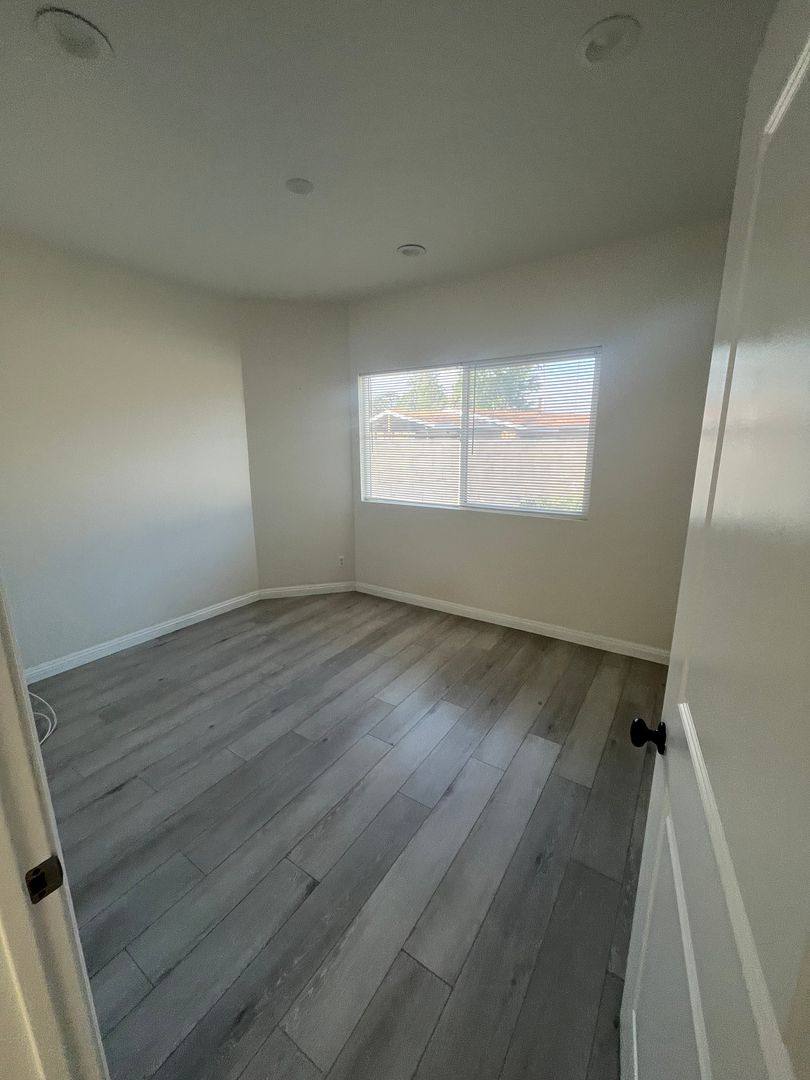Apartment for rent at 1424 Encino Ave, Monrovia, CA 91016