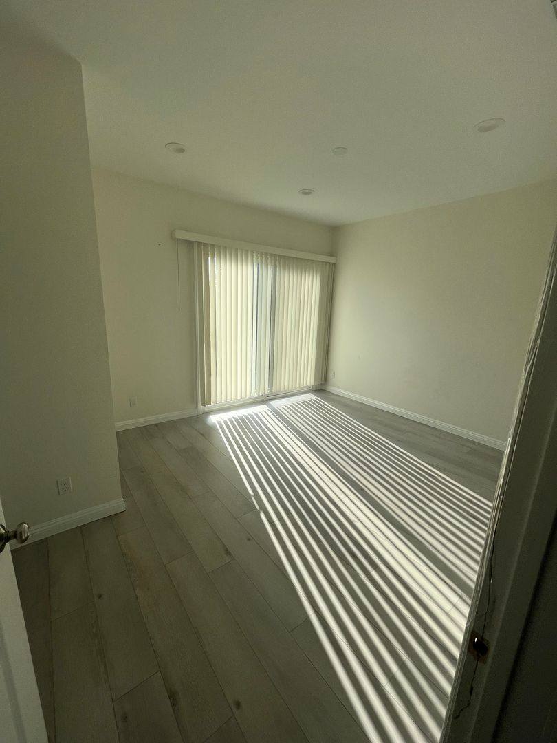 Apartment for rent at 1424 Encino Ave, Monrovia, CA 91016