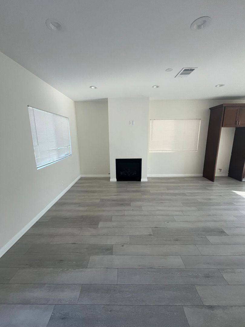 Apartment for rent at 1424 Encino Ave, Monrovia, CA 91016