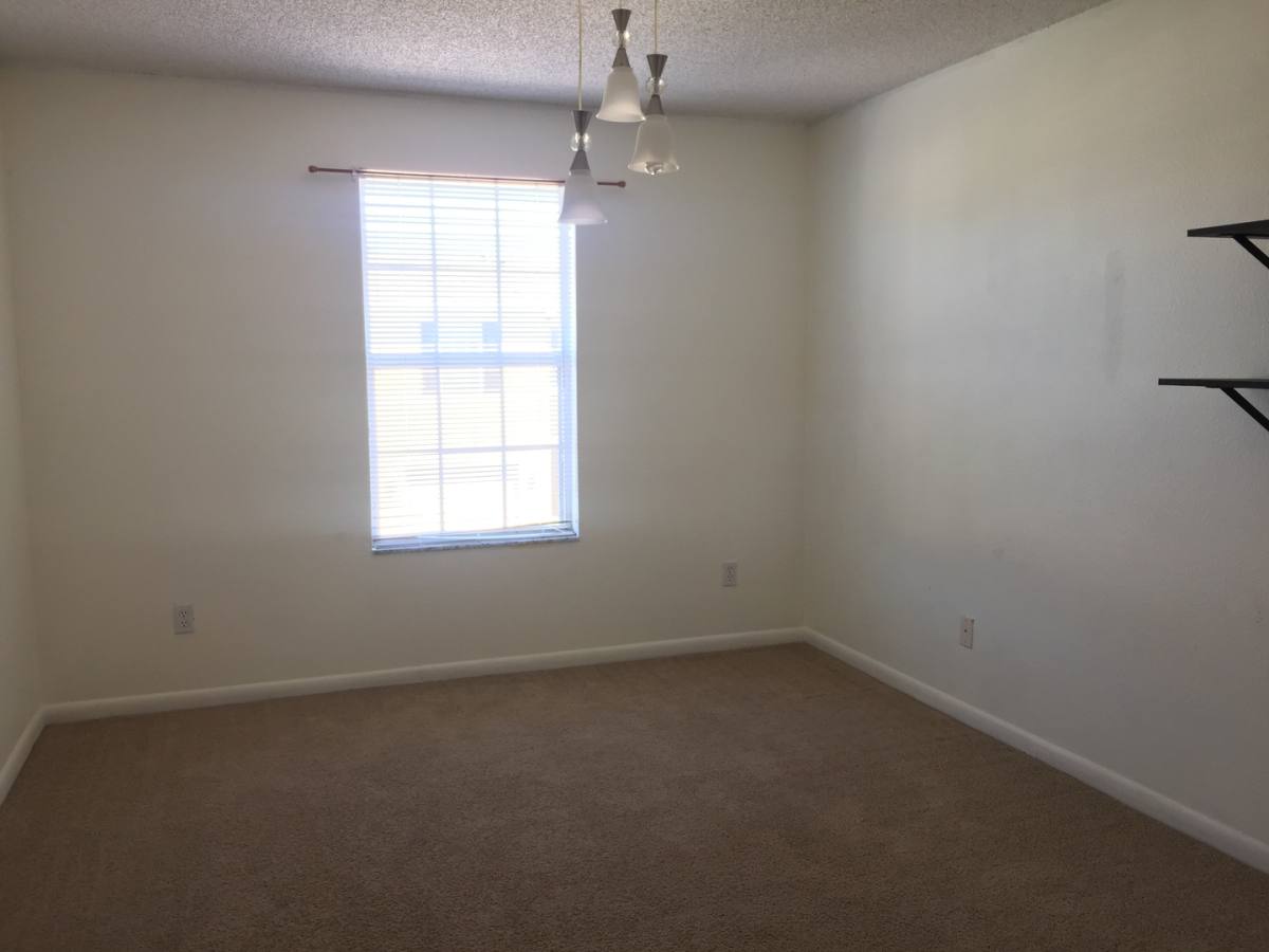 Townhouse for rent at 12640 Somerset Oaks St, Orlando, FL 32828
