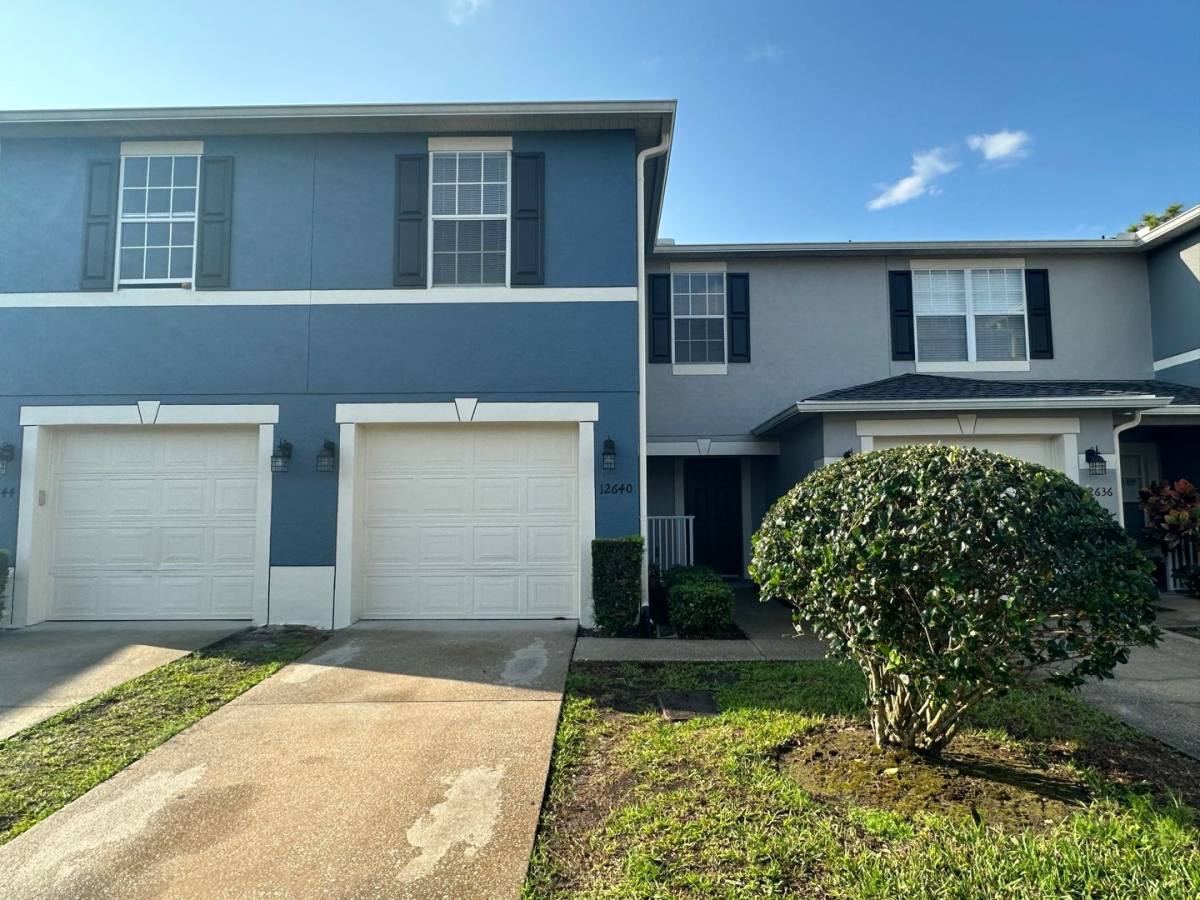 Townhouse for rent at 12640 Somerset Oaks St, Orlando, FL 32828