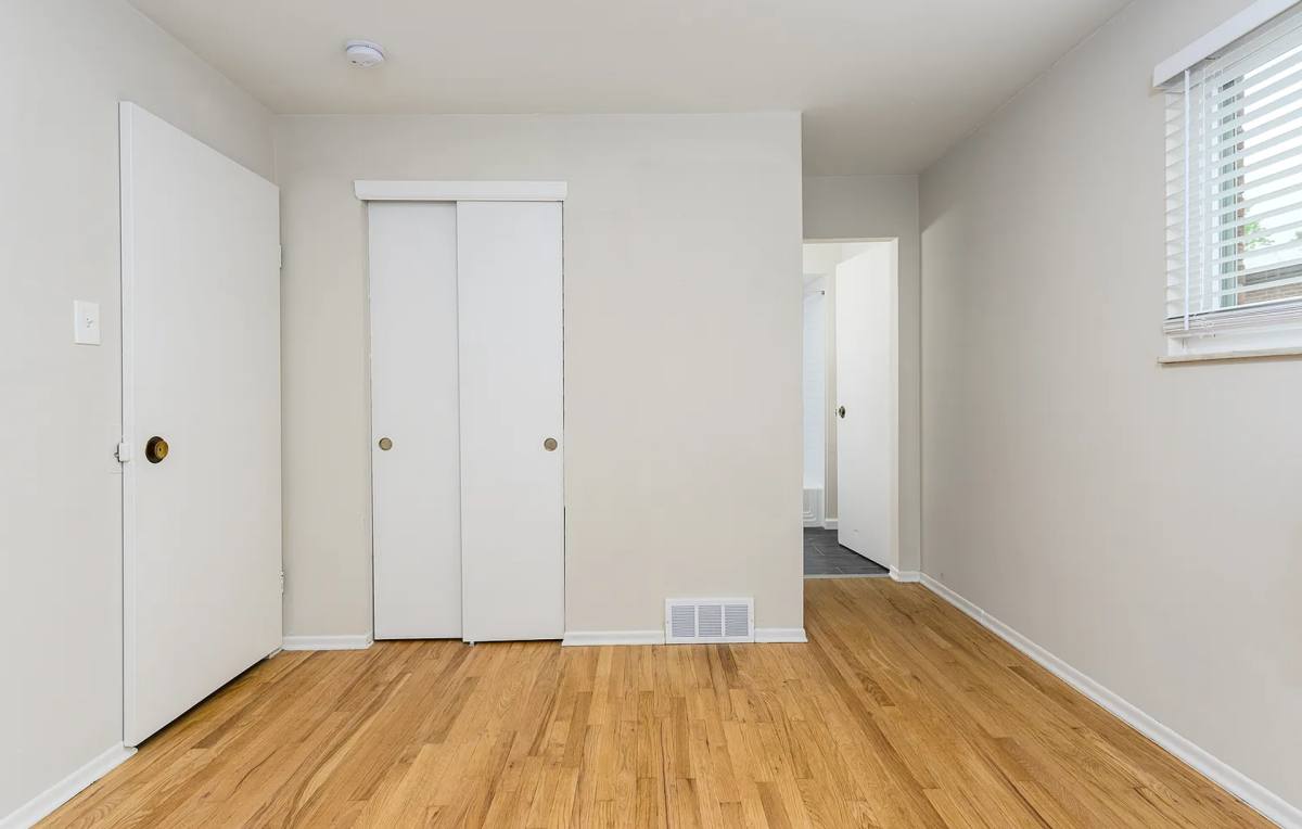 Apartment for rent at 2000-2004 Bellevue, Saint Louis, MO 63143