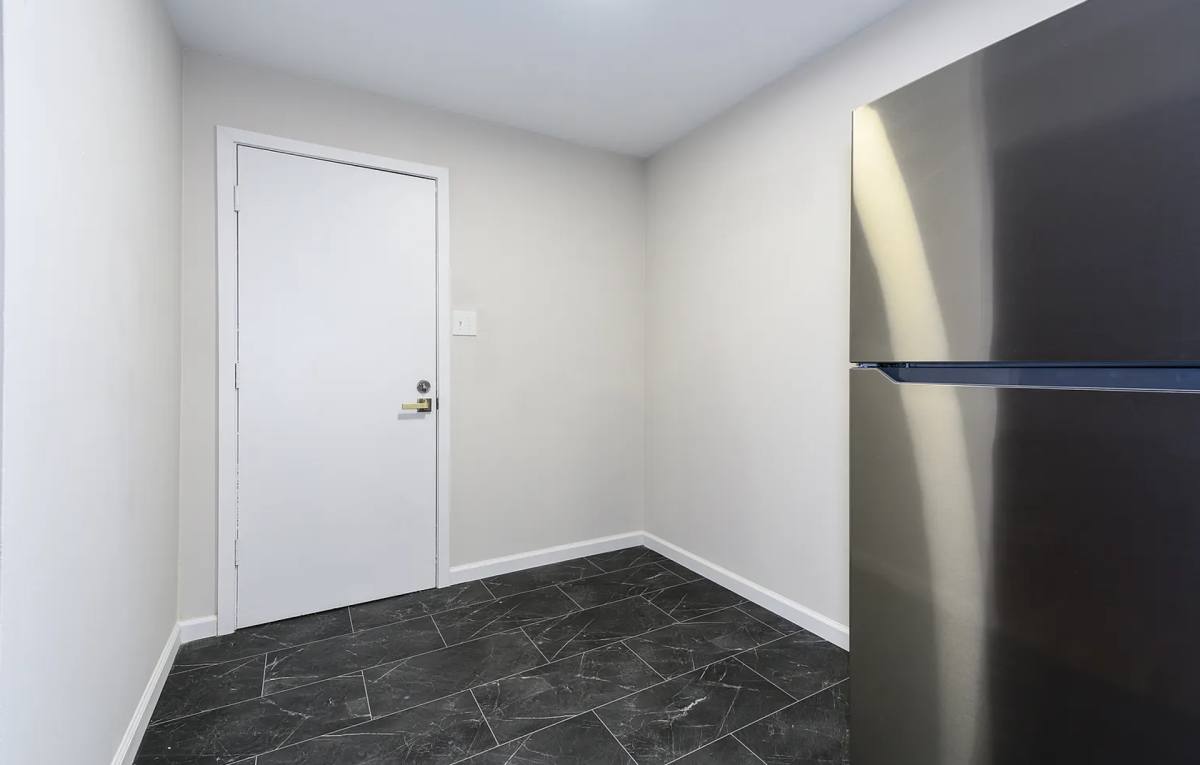 Apartment for rent at 2000-2004 Bellevue, Saint Louis, MO 63143