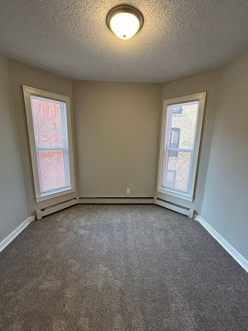 Apartment for rent at 736 E 16th St, Minneapolis, MN 55404