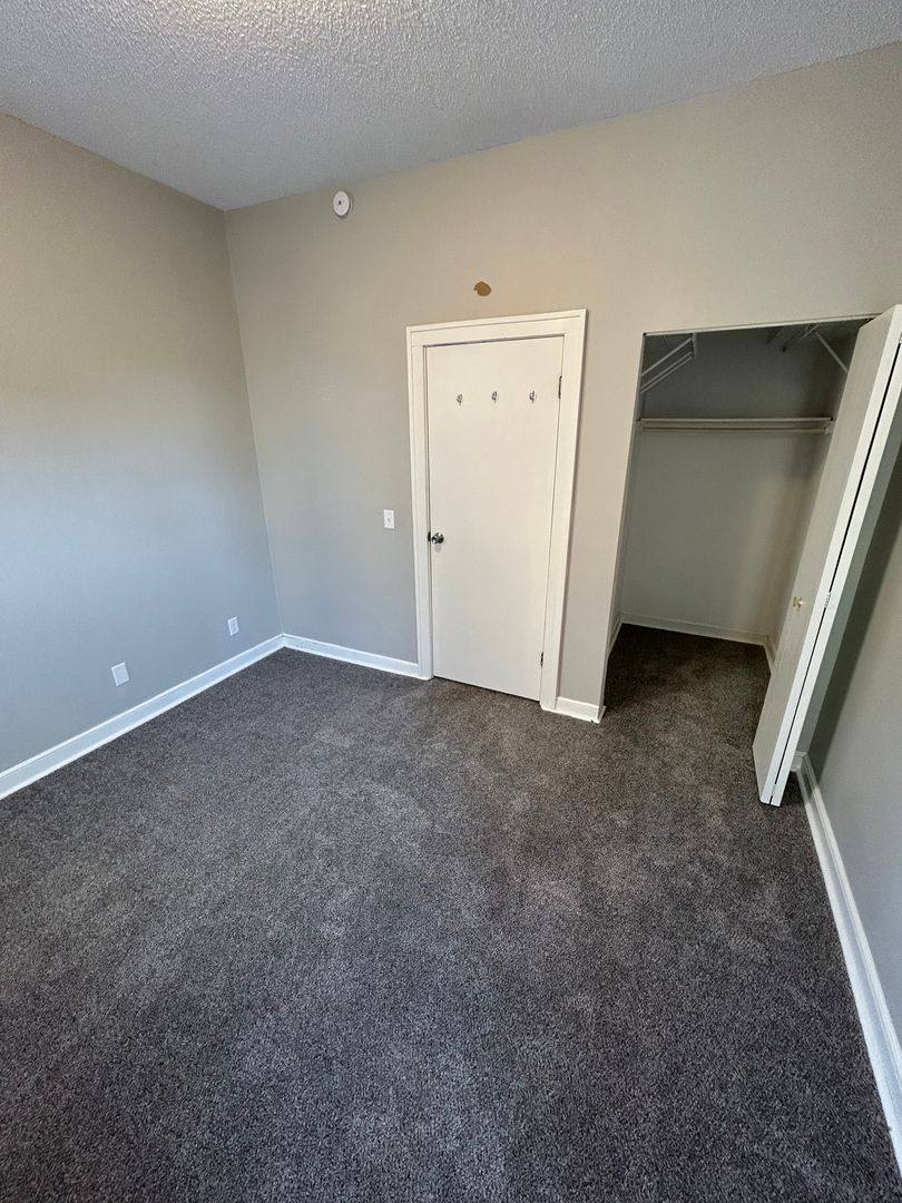 Apartment for rent at 736 E 16th St, Minneapolis, MN 55404