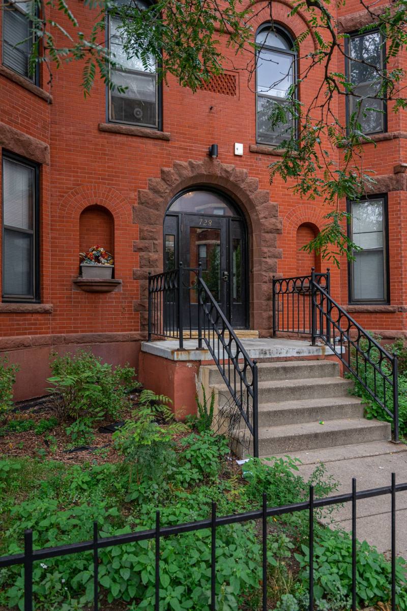 Apartment for rent at 736 E 16th St, Minneapolis, MN 55404