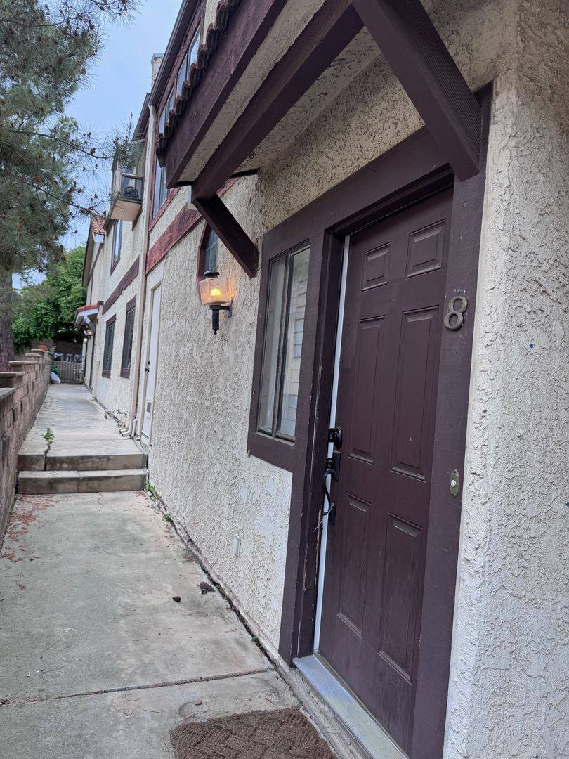 Townhouse for rent at 5321 Colodny Dr #8, Agoura Hills, CA 91301