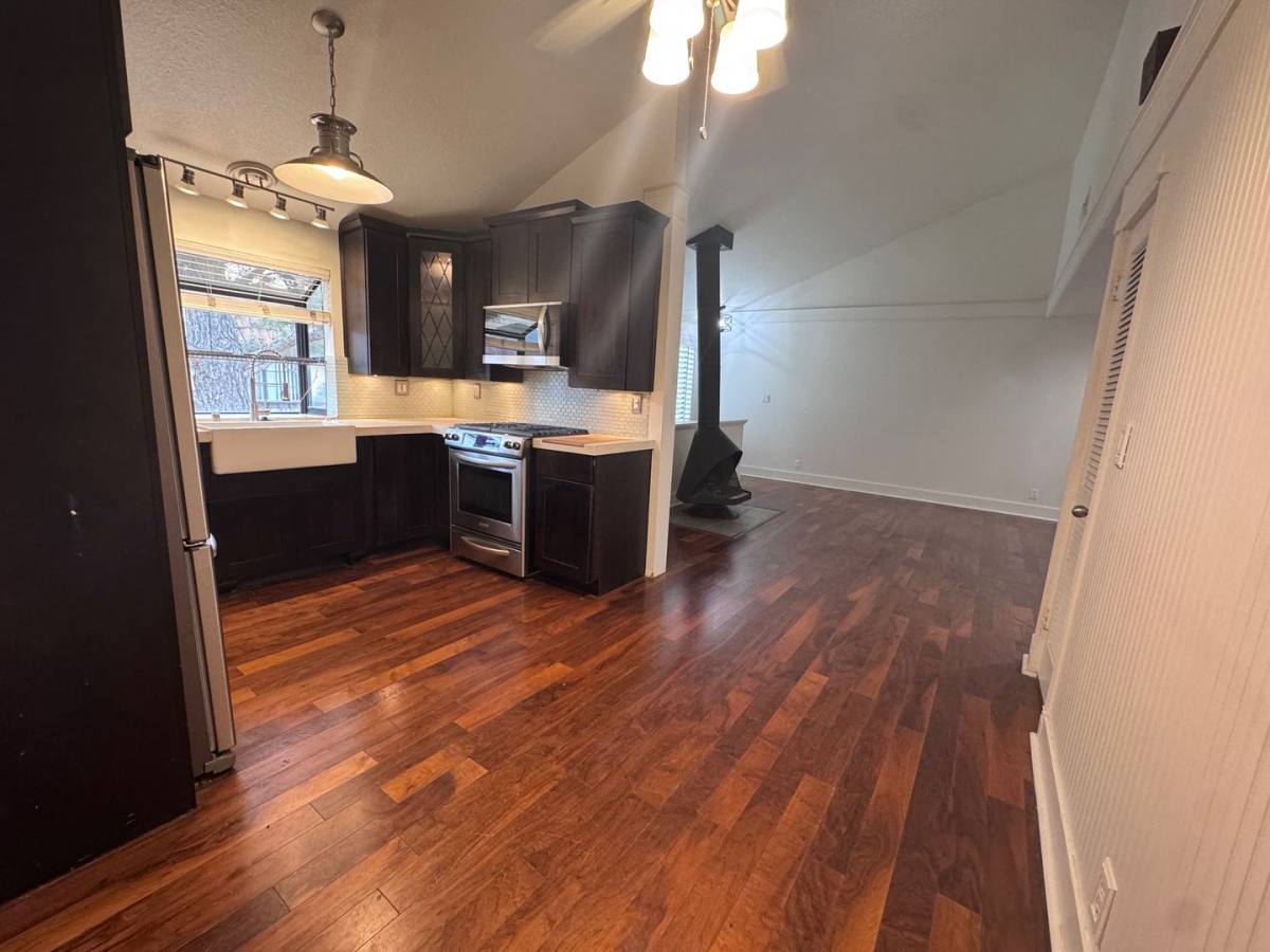 Townhouse for rent at 5321 Colodny Dr #8, Agoura Hills, CA 91301
