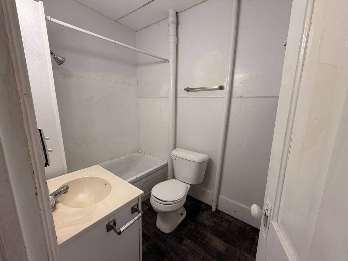 Apartment for rent at 1239 6th Ave N, Fort Dodge, IA 50501
