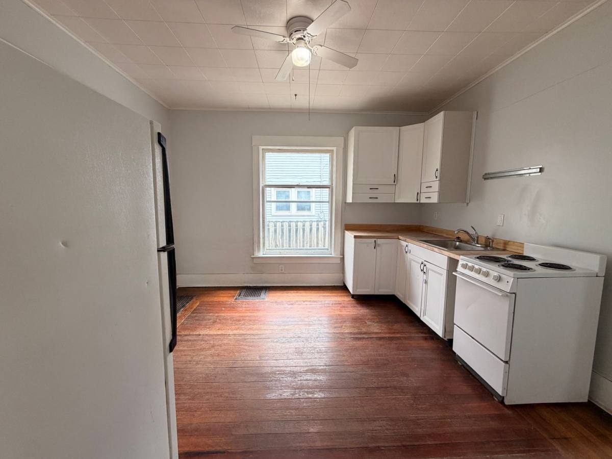 Apartment for rent at 1239 6th Ave N, Fort Dodge, IA 50501