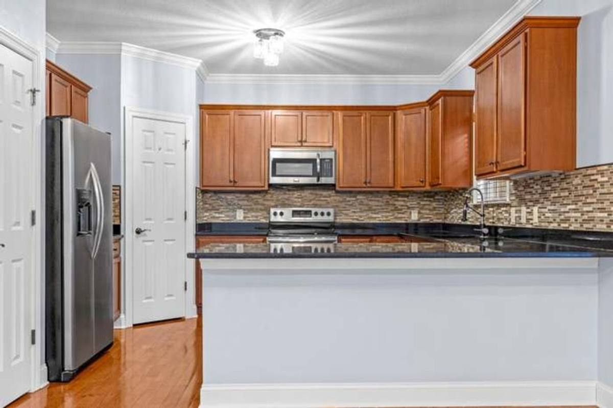 House for rent at 7160 Neville Dr, Ooltewah, TN 37363